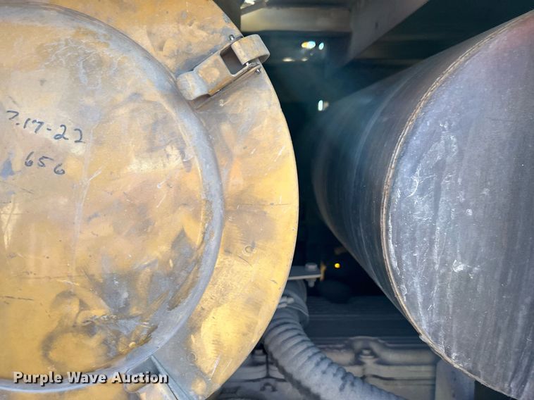 image for item DJ6372 2013 Caterpillar 988H  wheel loader