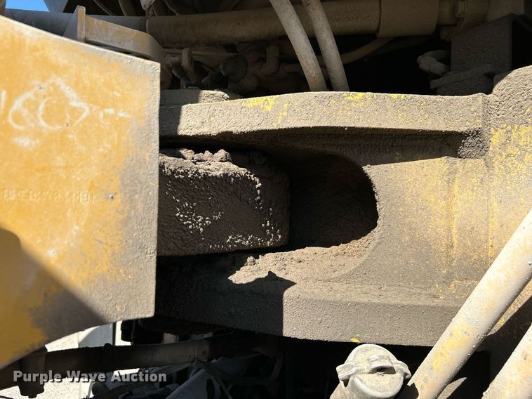 image for item DJ6372 2013 Caterpillar 988H  wheel loader