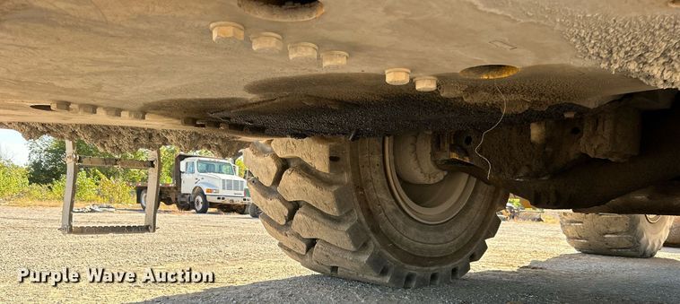 image for item DJ6372 2013 Caterpillar 988H  wheel loader