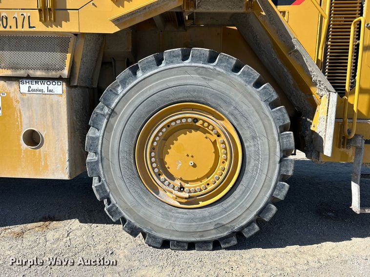 image for item DJ6372 2013 Caterpillar 988H  wheel loader