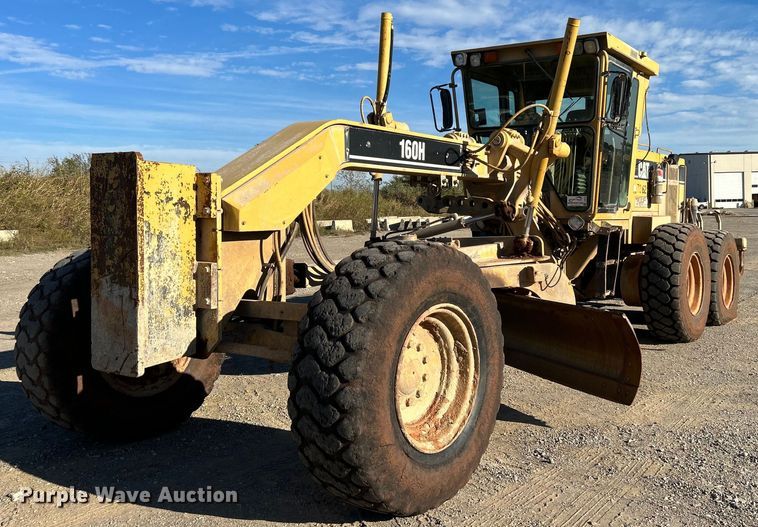 image for item DJ6373 1996 Caterpillar 160H  motor grader