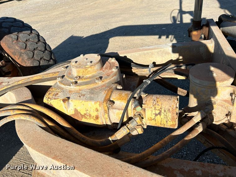 image for item DJ6373 1996 Caterpillar 160H  motor grader