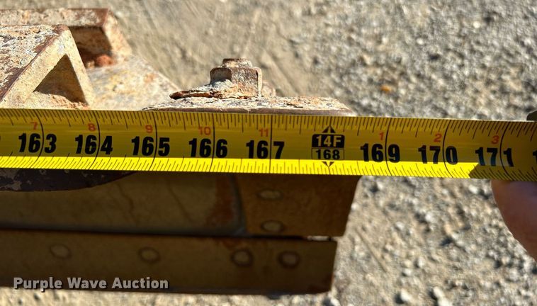 image for item DJ6373 1996 Caterpillar 160H  motor grader