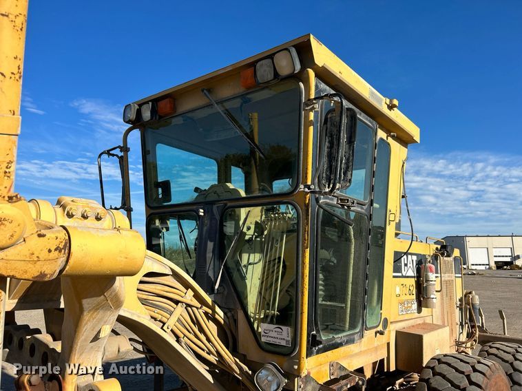 image for item DJ6373 1996 Caterpillar 160H  motor grader