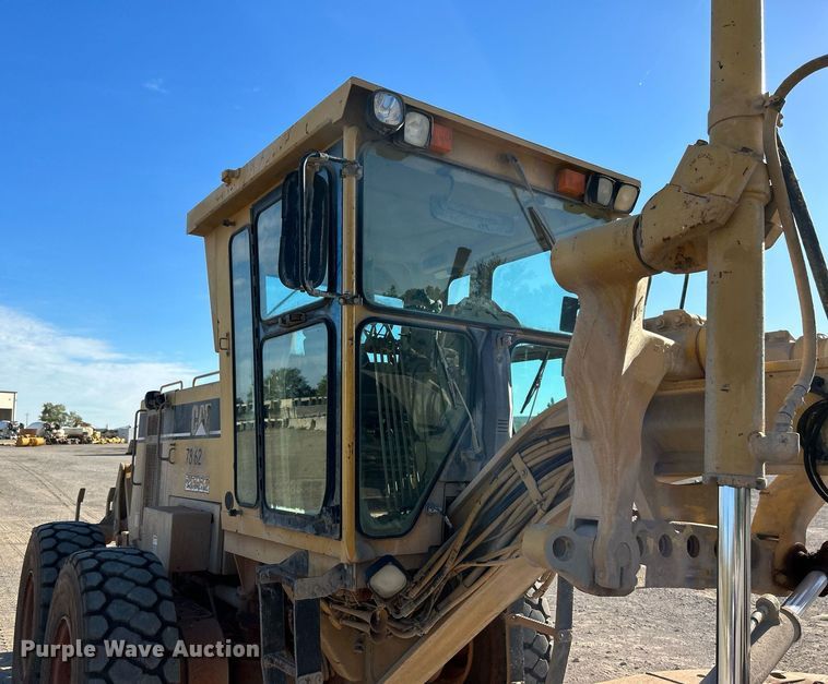 image for item DJ6373 1996 Caterpillar 160H  motor grader