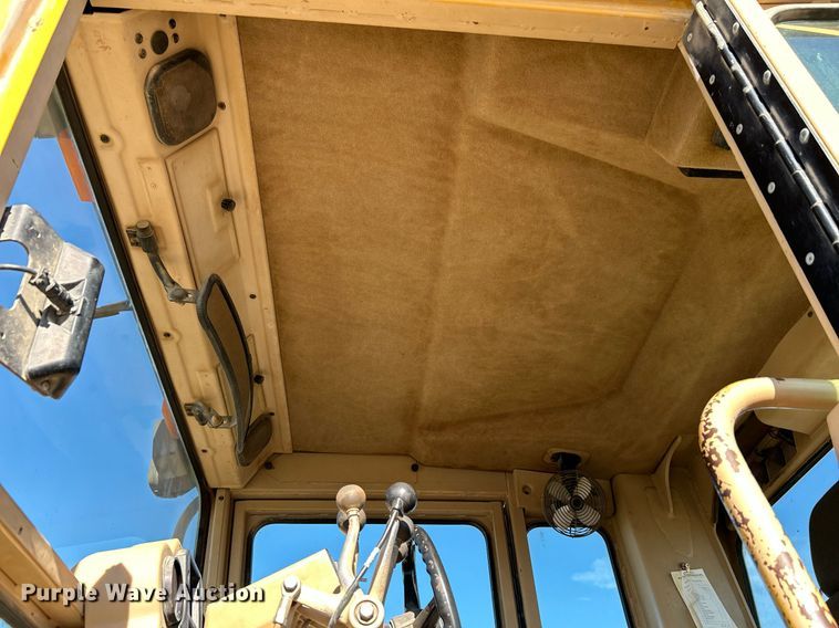 image for item DJ6373 1996 Caterpillar 160H  motor grader