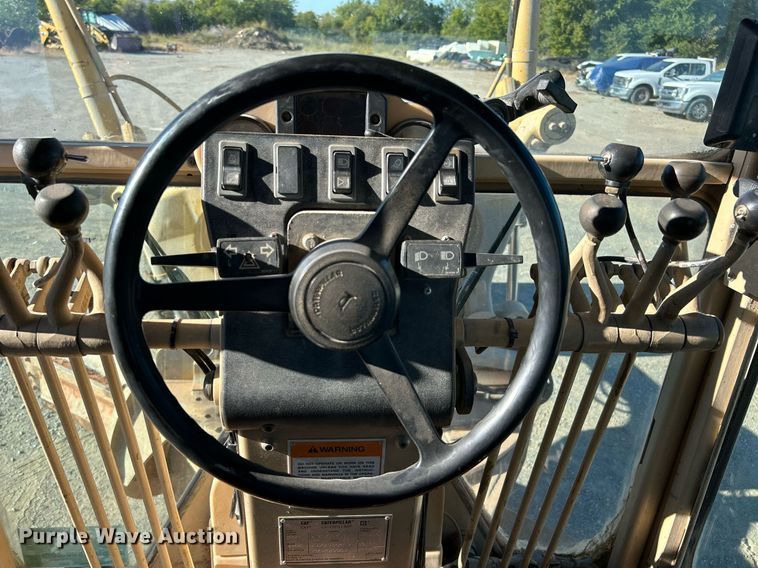 image for item DJ6373 1996 Caterpillar 160H  motor grader