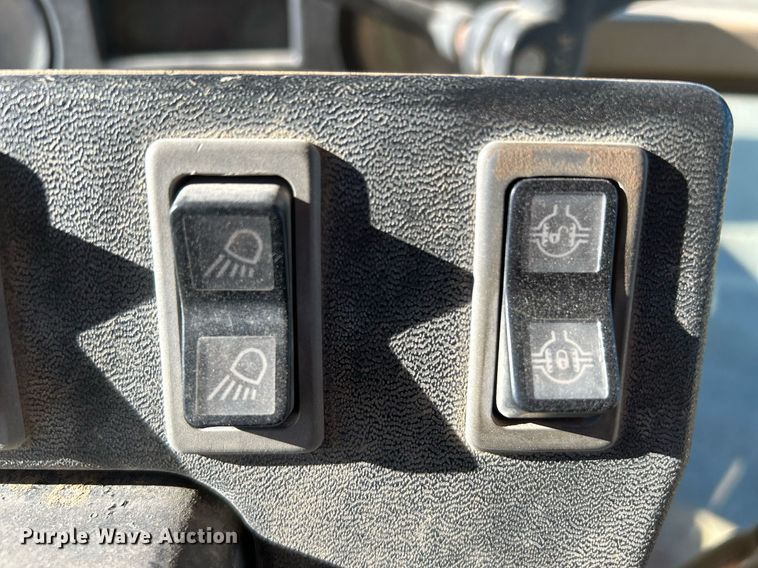 image for item DJ6373 1996 Caterpillar 160H  motor grader