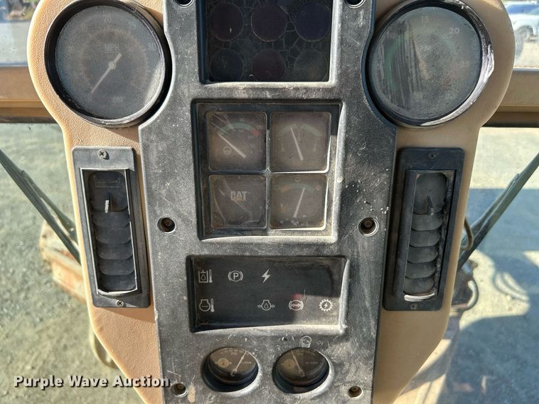 image for item DJ6373 1996 Caterpillar 160H  motor grader