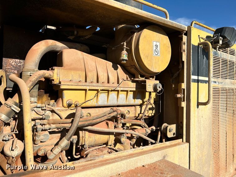 image for item DJ6373 1996 Caterpillar 160H  motor grader