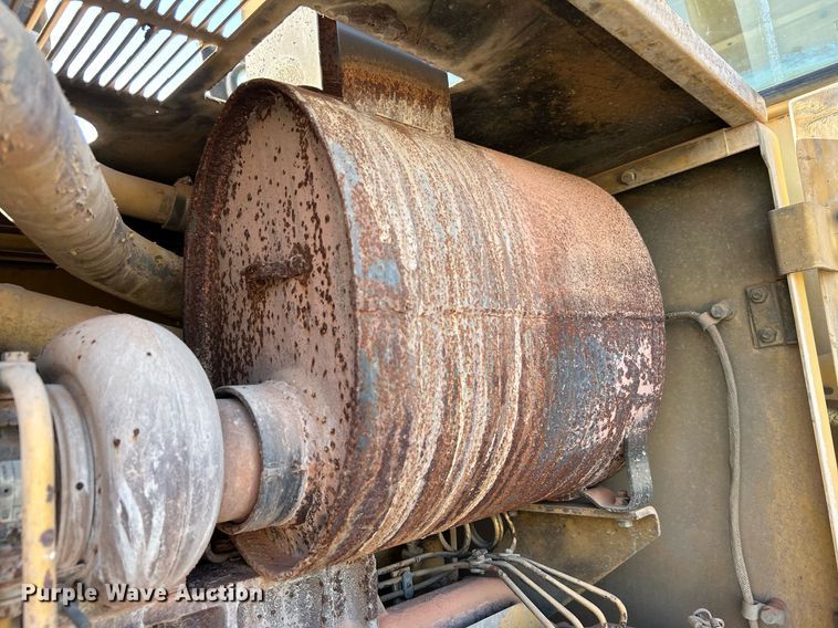 image for item DJ6373 1996 Caterpillar 160H  motor grader