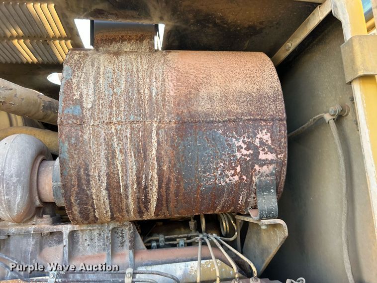 image for item DJ6373 1996 Caterpillar 160H  motor grader