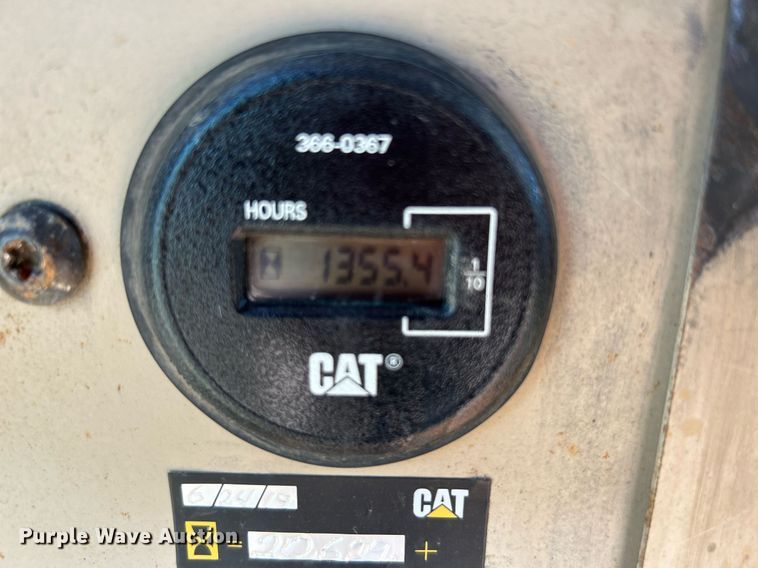 image for item DJ6373 1996 Caterpillar 160H  motor grader