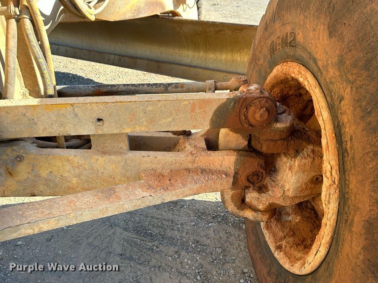 image for item DJ6373 1996 Caterpillar 160H  motor grader