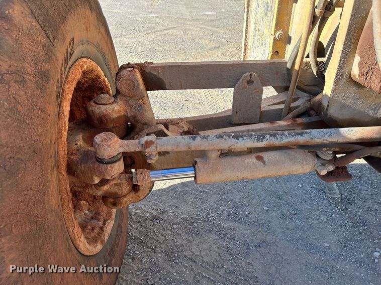 image for item DJ6373 1996 Caterpillar 160H  motor grader