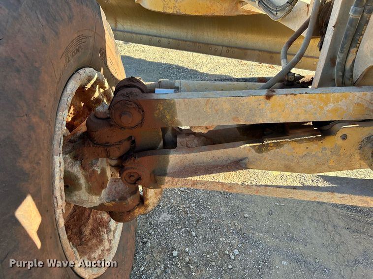 image for item DJ6373 1996 Caterpillar 160H  motor grader