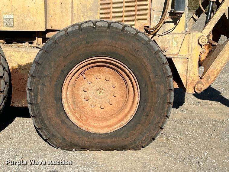 image for item DJ6373 1996 Caterpillar 160H  motor grader