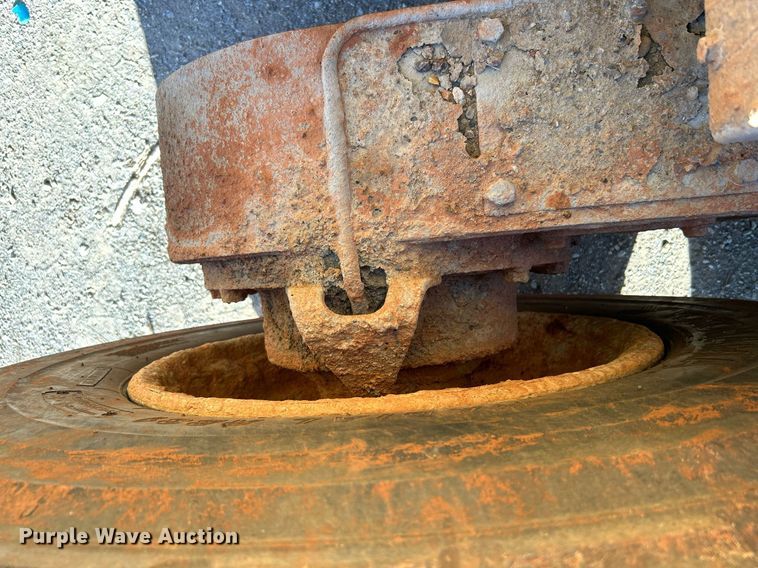 image for item DJ6373 1996 Caterpillar 160H  motor grader