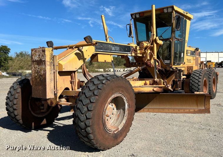 image for item DJ6374 2000 Caterpillar 160H  motor grader