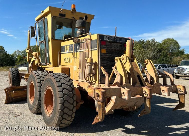 image for item DJ6374 2000 Caterpillar 160H  motor grader