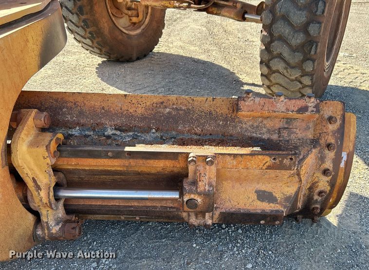 image for item DJ6374 2000 Caterpillar 160H  motor grader