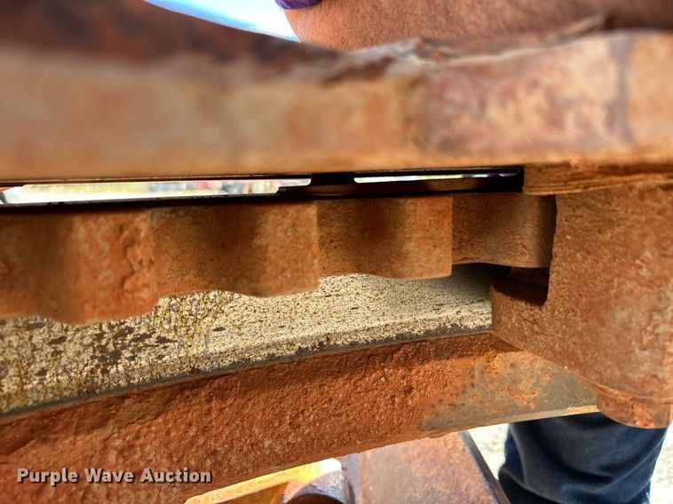 image for item DJ6374 2000 Caterpillar 160H  motor grader