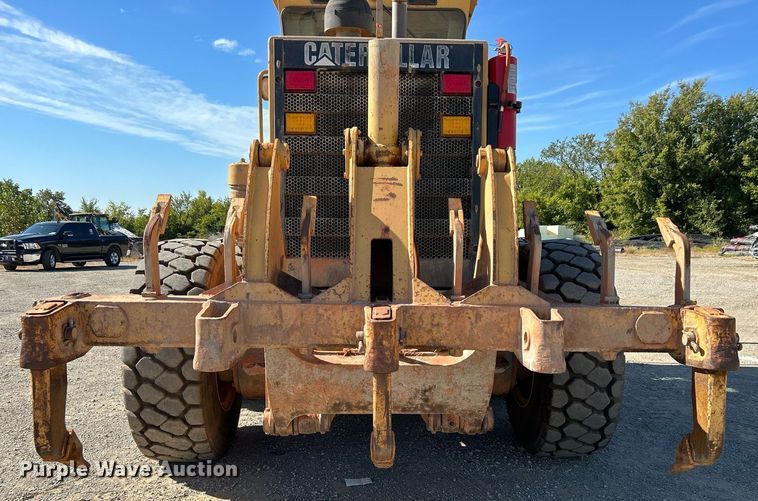 image for item DJ6374 2000 Caterpillar 160H  motor grader