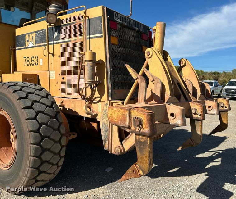 image for item DJ6374 2000 Caterpillar 160H  motor grader