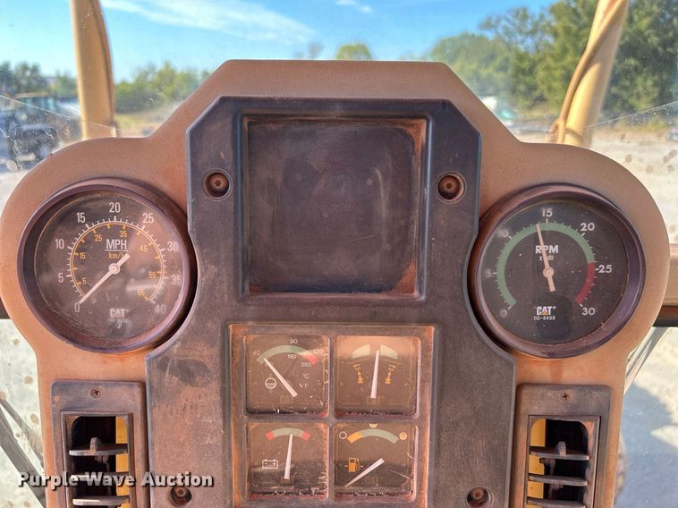 image for item DJ6374 2000 Caterpillar 160H  motor grader