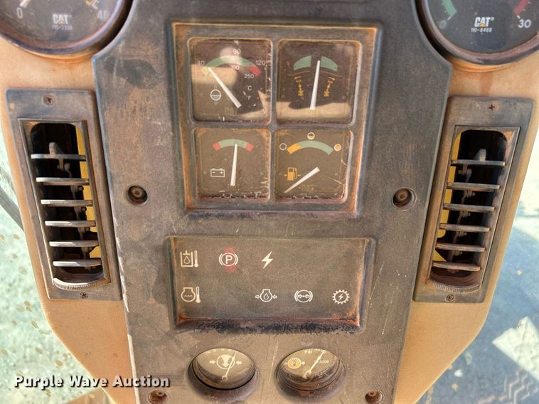 image for item DJ6374 2000 Caterpillar 160H  motor grader