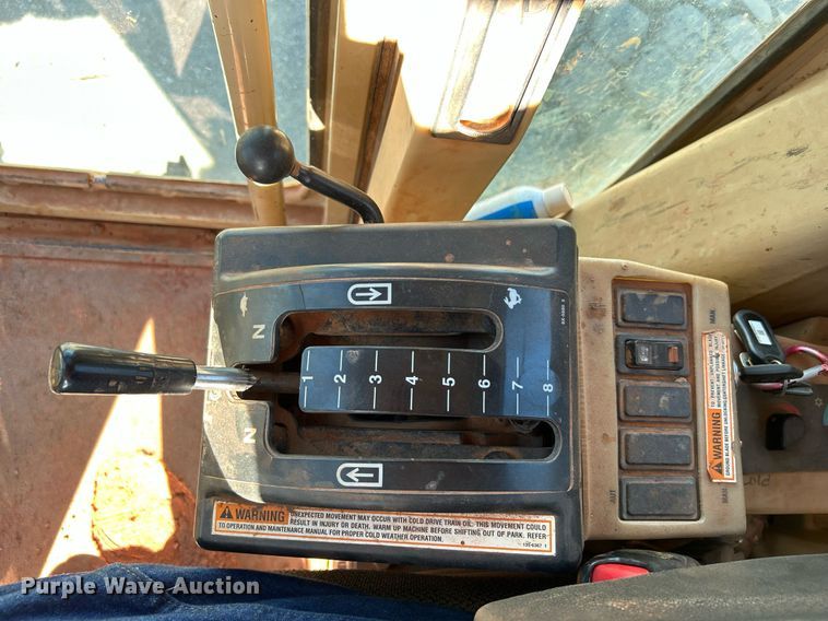 image for item DJ6374 2000 Caterpillar 160H  motor grader