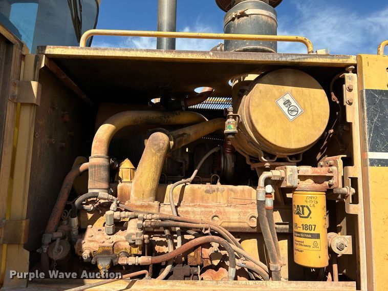 image for item DJ6374 2000 Caterpillar 160H  motor grader