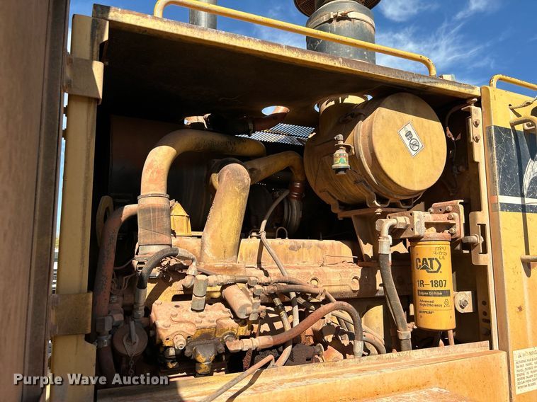 image for item DJ6374 2000 Caterpillar 160H  motor grader