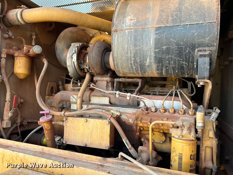 image for item DJ6374 2000 Caterpillar 160H  motor grader