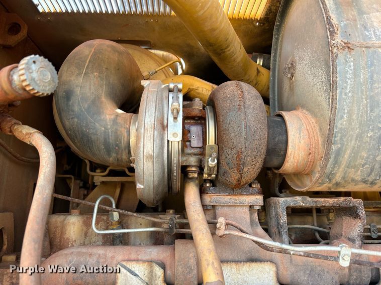 image for item DJ6374 2000 Caterpillar 160H  motor grader