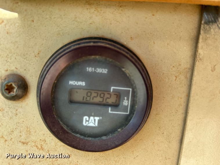 image for item DJ6374 2000 Caterpillar 160H  motor grader