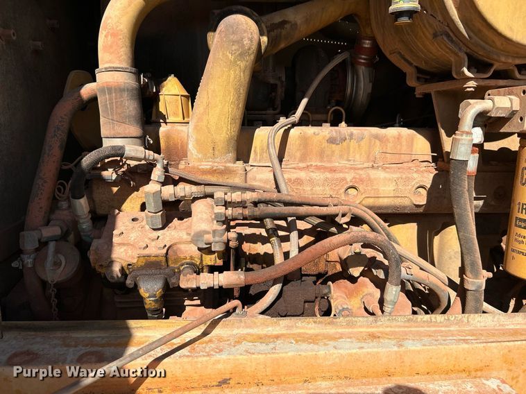 image for item DJ6374 2000 Caterpillar 160H  motor grader