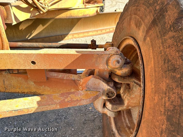 image for item DJ6374 2000 Caterpillar 160H  motor grader