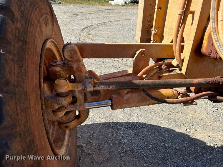 image for item DJ6374 2000 Caterpillar 160H  motor grader