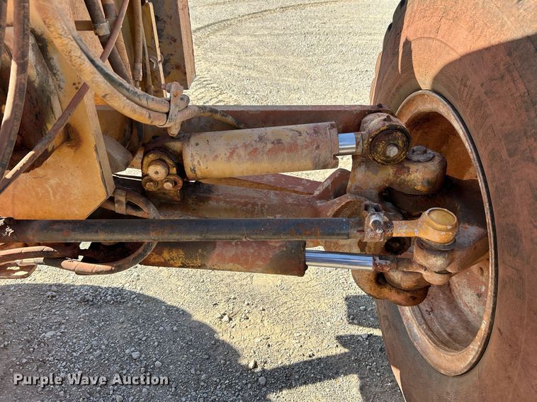 image for item DJ6374 2000 Caterpillar 160H  motor grader