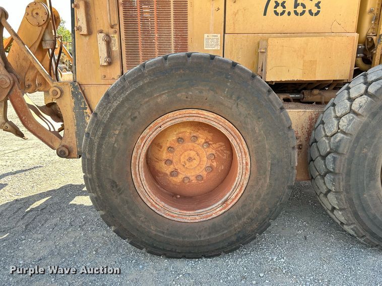 image for item DJ6374 2000 Caterpillar 160H  motor grader