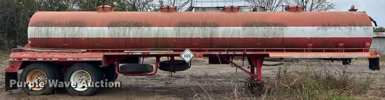 image for item DJ6388 1981 Railmaster Tanks, Inc.  vacuum trailer