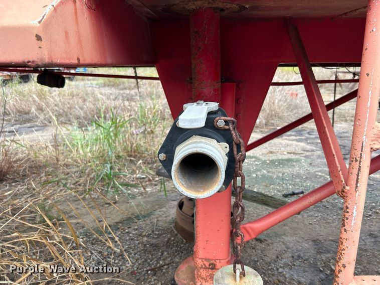 image for item DJ6388 1981 Railmaster Tanks, Inc.  vacuum trailer