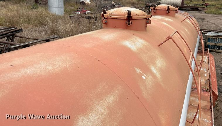 image for item DJ6388 1981 Railmaster Tanks, Inc.  vacuum trailer