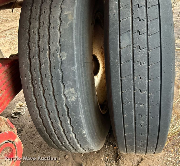 image for item DJ6388 1981 Railmaster Tanks, Inc.  vacuum trailer