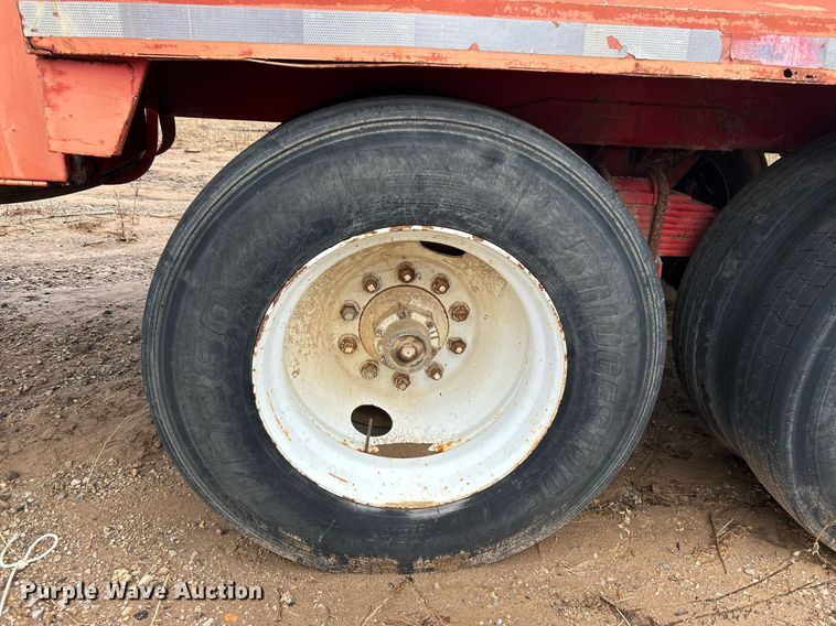 image for item DJ6388 1981 Railmaster Tanks, Inc.  vacuum trailer