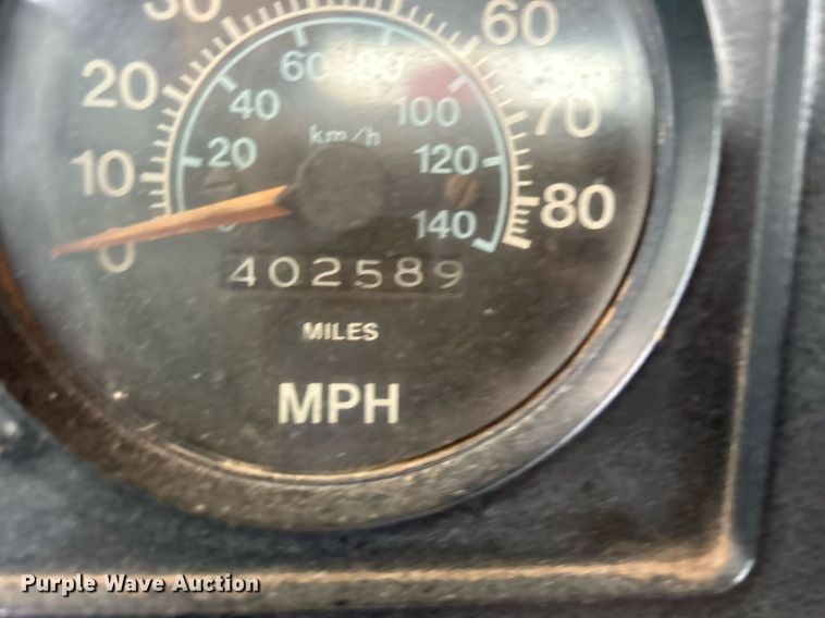 image for item DJ6389 1979 International F-2574  vacuum truck