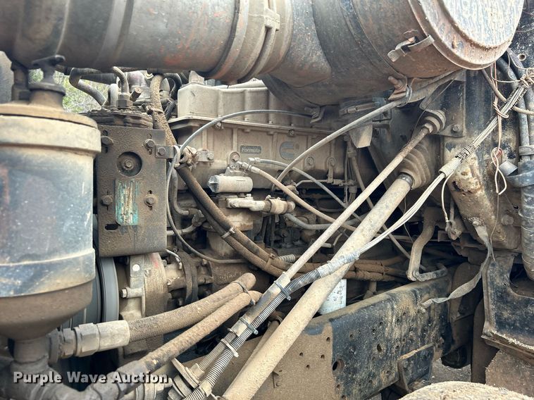 image for item DJ6389 1979 International F-2574  vacuum truck