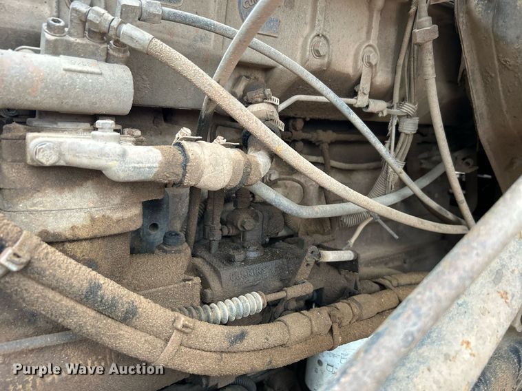 image for item DJ6389 1979 International F-2574  vacuum truck