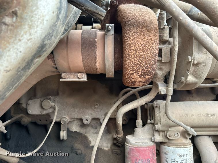 image for item DJ6389 1979 International F-2574  vacuum truck